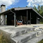Сasa de vacaciones With Large Plot Near Family-friendly
