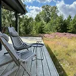 Сasa de vacaciones With Large Plot Near Family-friendly