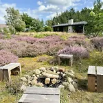 Сasa de vacaciones With Large Plot Near Family-friendly Glesborg