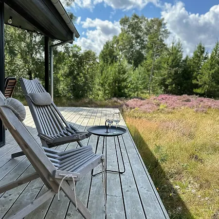 Casa de Férias With Large Plot Near Family-friendly