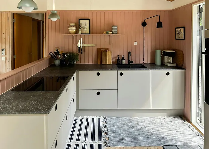 Casa vacanze With Large Plot Near Family-friendly *