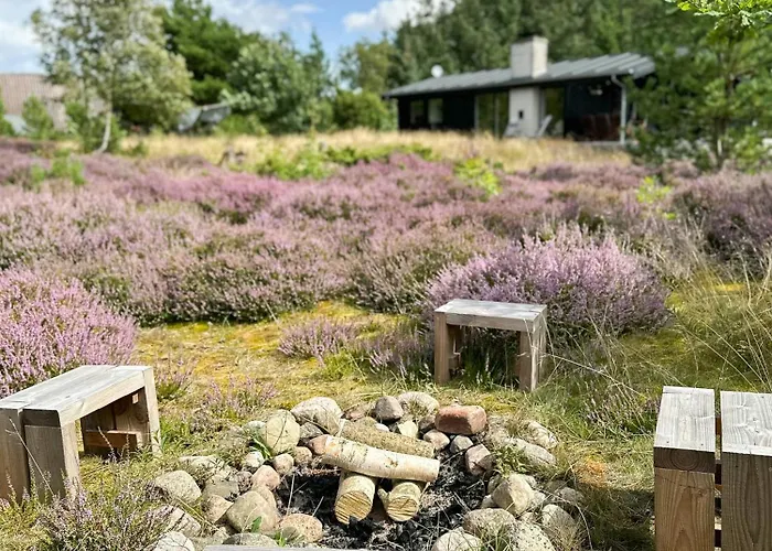 Casa vacanze With Large Plot Near Family-friendly Glesborg