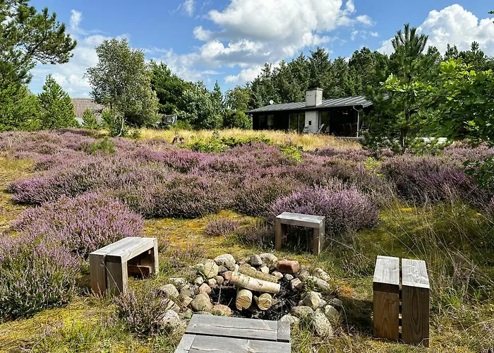 With Large Plot Near Family-friendly Casa vacanze *